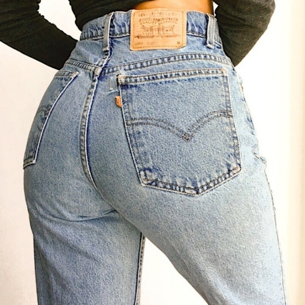 Vintage Levi's 962 More Relaxed Fit Orange Tab